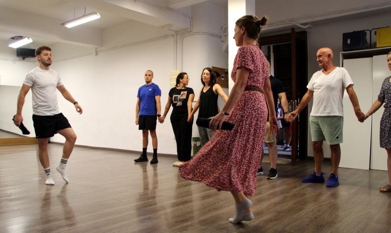 Santanazaleen esku-dantzako entsegua