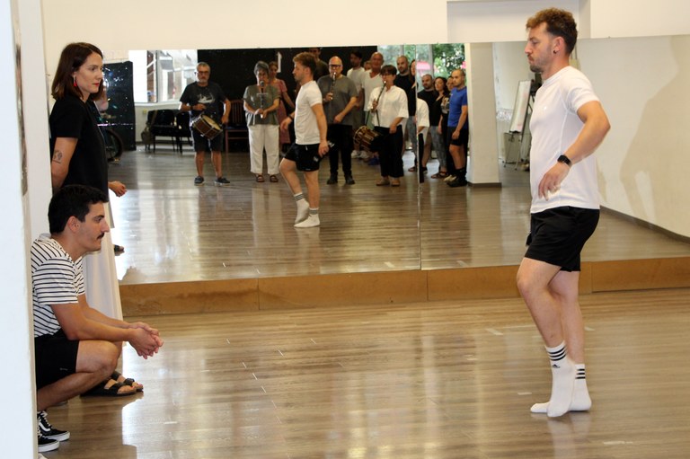 Santanazaleen esku-dantzako entsegua