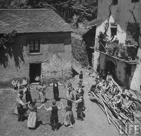 Sardana Andorran. Argazki zaharra