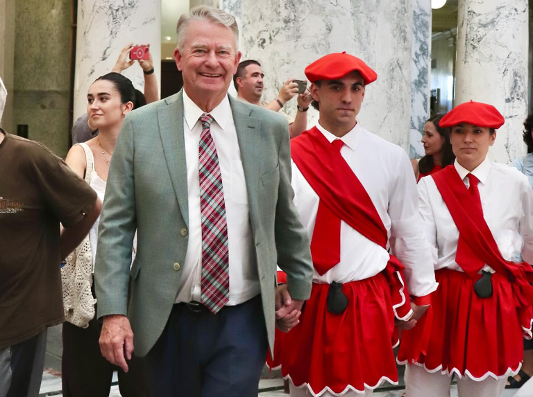 Soka-dantza Boise gobernadorea 2025 kapitolioa Soka-dantza Boise gobernadorea 2025 kapitolioa