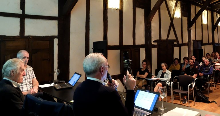 Soka-dantza politikoa hitzaldia Soka-dantza politikoa hitzaldia