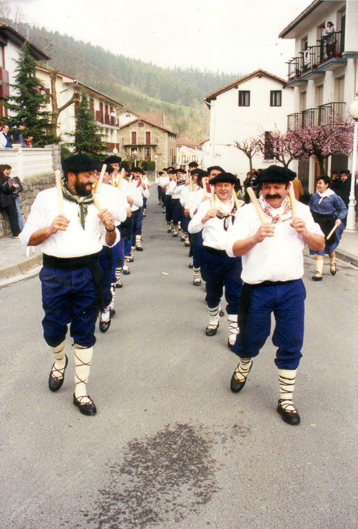 Talai-dantzariak Talai-dantzariak