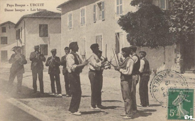 Urketako makila-dantza Urketako makila-dantza