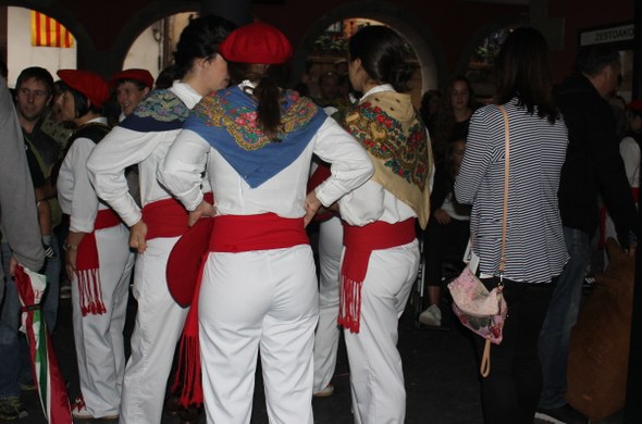 Zestoa zahagi-dantza hasteko