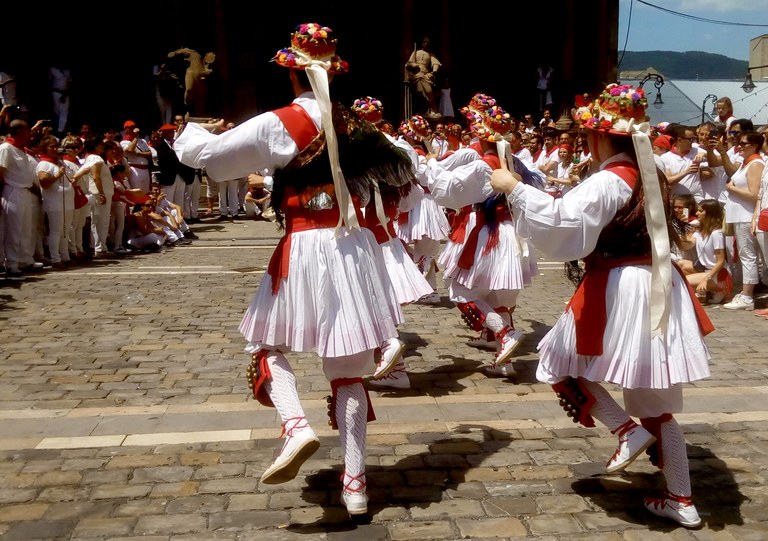 Iruñeko sanferminak dantzan 2019 Iruñeko sanferminak dantzan 2019