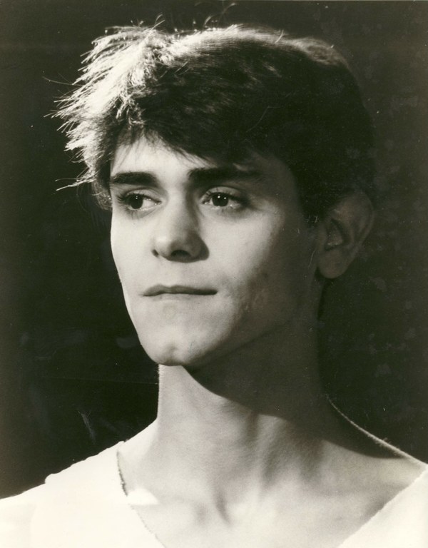 Jabier Aranburu, Baryshnikov jaio eta James Dean hil zen dantzari ordiziarra