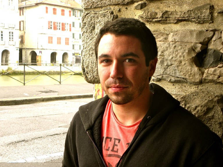 Jon Iruretagoiena bere dantza ibilbideaz, Zuberoako dantzen historiaz eta dantzaz oro har