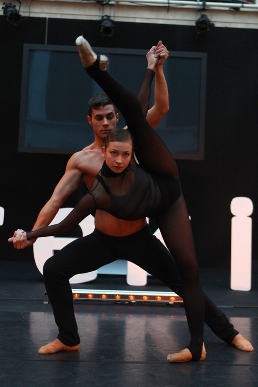 Jon Ugarrizak dantza pieza berria sortu du Eusko Jaurlaritzaren ekitaldi baterako