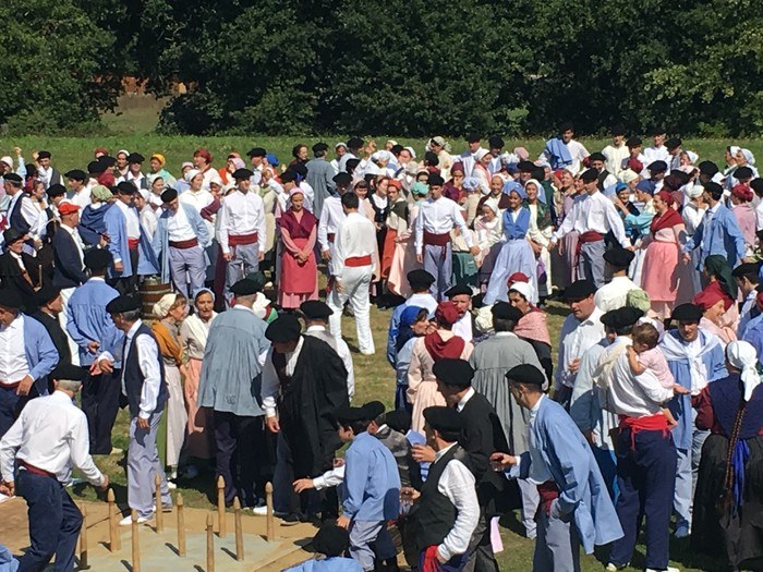 Jose Arrueren Erromeria koadroari bizia eman diote