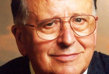 Juan Garmendia Larrañaga etnografoa hil da