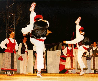 Kriskitin dantza taldearen 20. urteurrena Kriskitin dantza taldearen 20. urteurrena