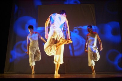 Kukaik dantzari garaikide baten beharra du