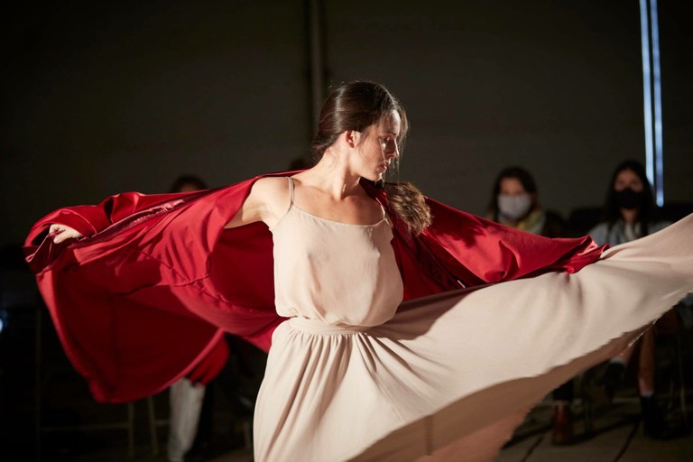 Leire Otamendi: "Dantza munduan oreka oso gutxitan sentitzen dugu"