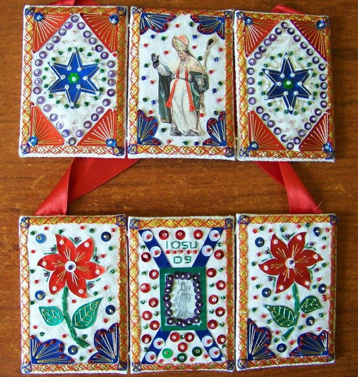 Lesakako ezpata-dantzarien eskapularioak