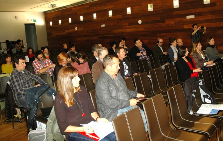 Lide Arana: "Dantzagunearen mandatua da sektorearen jarraipena egin, beharrak identifikatu, eta dantza sektorea babesteko ekintzak bideratzea" Lide Arana: "Dantzagunearen mandatua da sektorearen jarraipena egin, beharrak identifikatu, eta dantza sektorea babesteko ekintzak bideratzea"