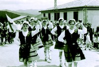 Lore Gazteak Euskal Dantza Taldearen 50. urteurrena Arrasaten urriaren 25ean Lore Gazteak Euskal Dantza Taldearen 50. urteurrena Arrasaten urriaren 25ean