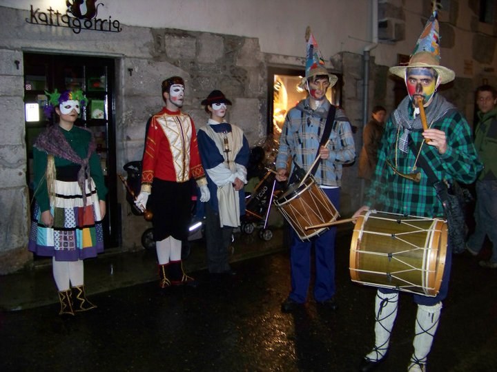 Mairuak eta kristauak Lesakan Mairuak eta kristauak Lesakan