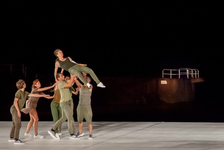 Dantza maitatzeko garai iritsi da Biarritzera