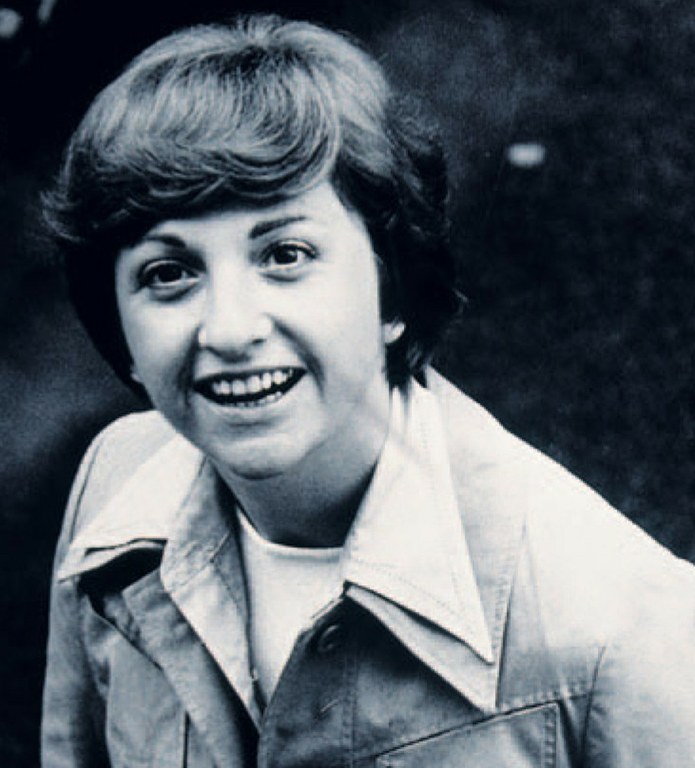 1970-80eko hainbat dantza, festa eta maskaradei buruzko erreportajeak eskuragarri dira Uztaritzen