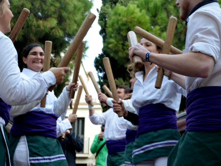 Lau euskal talde izango dira Saloun 83 talde bilduko dituen makila-dantzen nazioarteko kongresuan