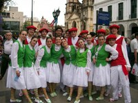 Argentinako Beti Alai dantza taldeak emanaldiak eskainiko ditu Euskal Herrian Argentinako Beti Alai dantza taldeak emanaldiak eskainiko ditu Euskal Herrian