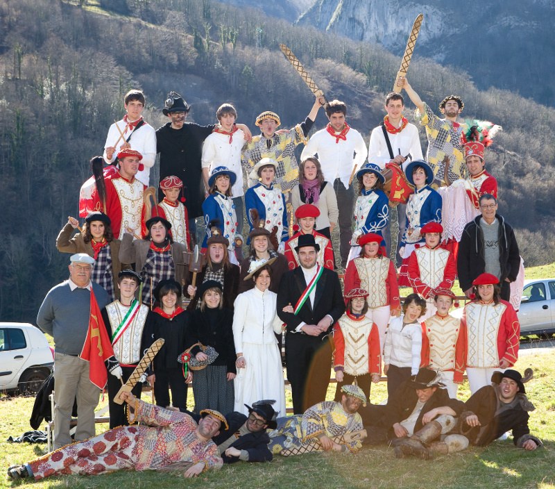 Eta orain ezetz diote! Maskaradarik ez  da izango dira Zuberoan 2012an