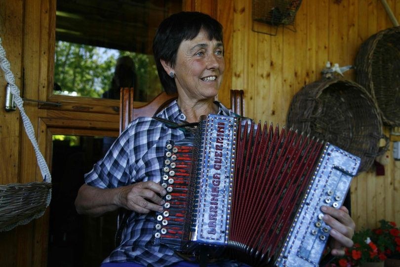 Mentxu Alkorta dantzaria eta soinujolea hil da