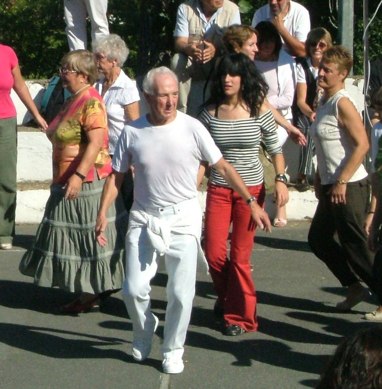 Azkaindarrak, jauzi eta ebats!