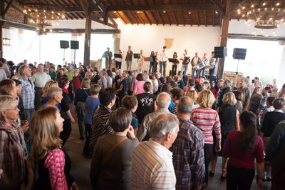  Datorren urriaren 9an ospatuko da Mutxiko Eguna Arrangoitzen. Ohiko egitaraua izango du jaiak, mutxikoak goiz eta arratsaldez, bazkaria eta dantza ekitaldia.  11:00 Pilota plazan, Mutxikoak, dantza tradizionalak mutxikoen zaleentzat, deneri irekia Ezpeletako Txarangak eta Gaita Luzek alaiturik. M...