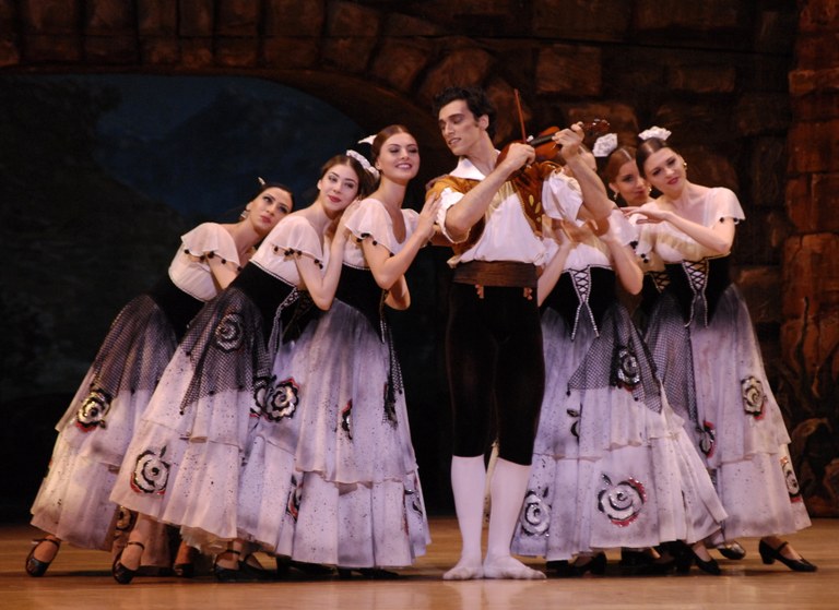 Nina Ananiashvili: "Laurencia ballet paregabea da, Vakhtang Chabukiani izarraren maisulana"