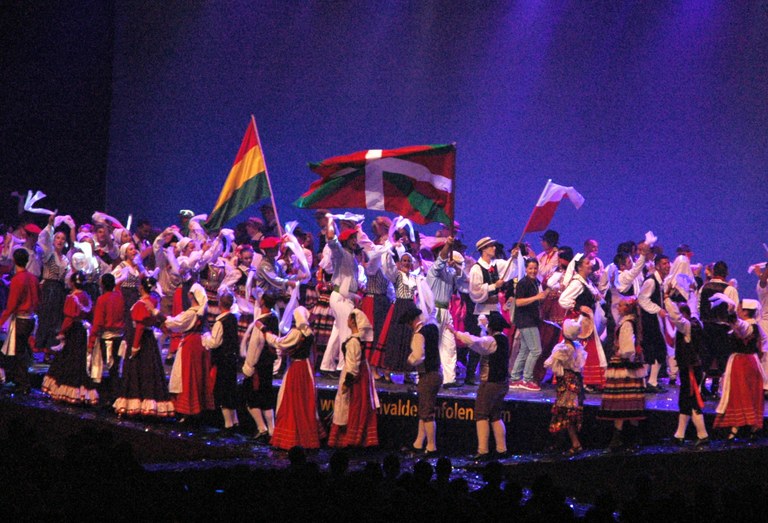 Non dantzatuko duzue uda honetan? Non dantzatuko duzue uda honetan?