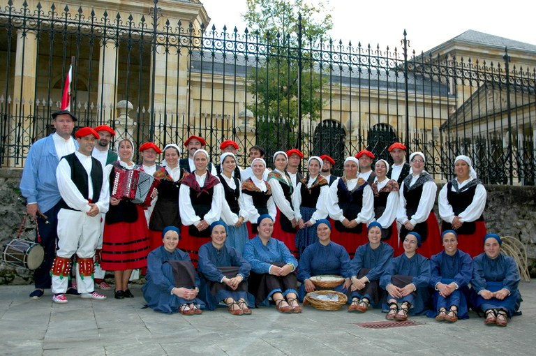 Boise-ko Oinkariko belaunaldi ezberdinak elkarrekin ariko dira 2010eko "Jaialdi"n