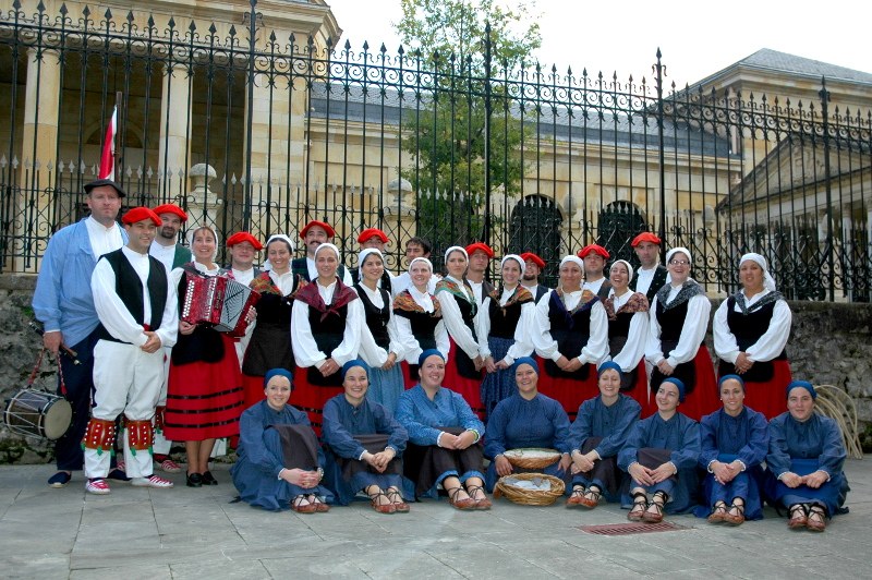 Boise-ko Oinkariko belaunaldi ezberdinak elkarrekin ariko dira 2010eko "Jaialdi"n