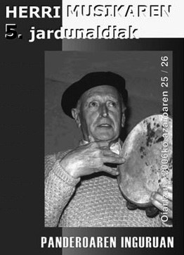 Panderoaren erritmora dantzan