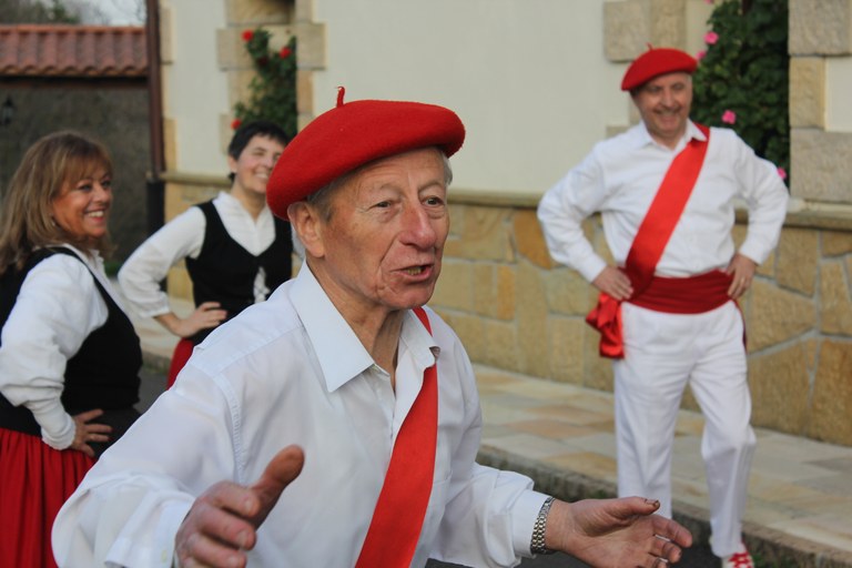 Pedro Urtxegi, Meakako dantzari nekaezina hil da