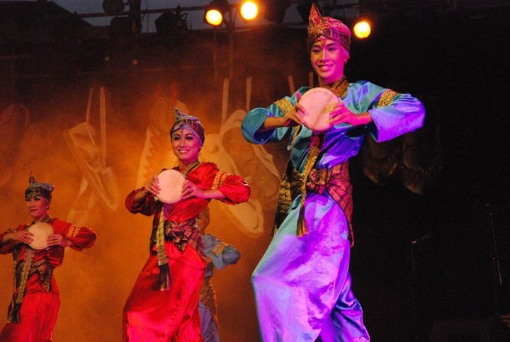 Portugalete nazioarteko folkloreak estali du dagoeneko