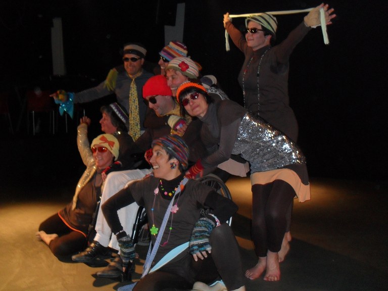 Putxerriko satorrak: Haur eta helduentzat antzerki-dantza ikuskizuna