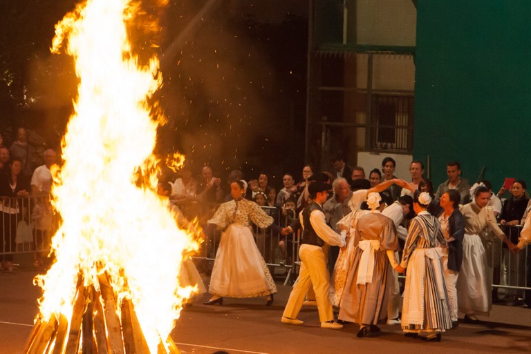 San Joan jaiak eta dantzak Euskal Herrian