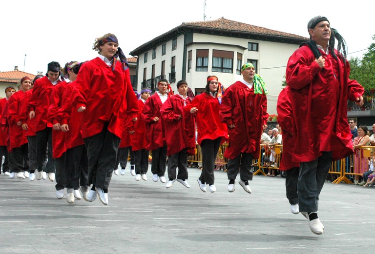 San Joanak dantzan San Joanak dantzan