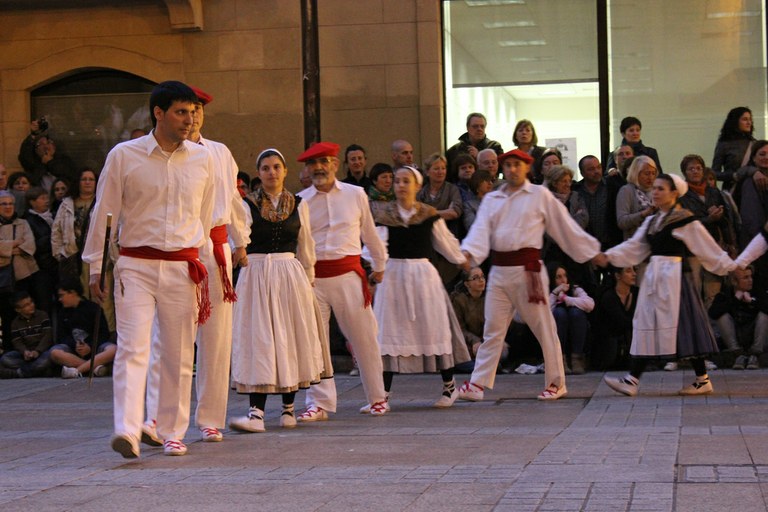 San Juan bezperako soka dantza Errenteria-Oreretan San Juan bezperako soka dantza Errenteria-Oreretan