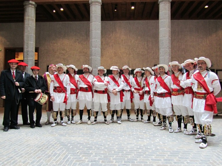 San Lorentzoko danzanteen kofradiak boletina estreinatu du Online