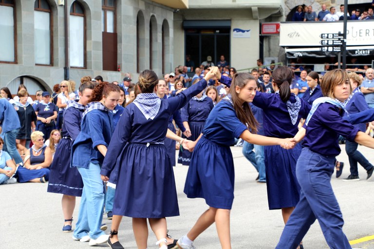 Soka-dantza plazaratu dute Mutrikun luzaroan galduta egon ondoren Soka-dantza plazaratu dute Mutrikun luzaroan galduta egon ondoren