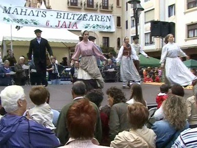 Nola asmatu tradizioa (zahar)berritzen? Nola asmatu tradizioa (zahar)berritzen?