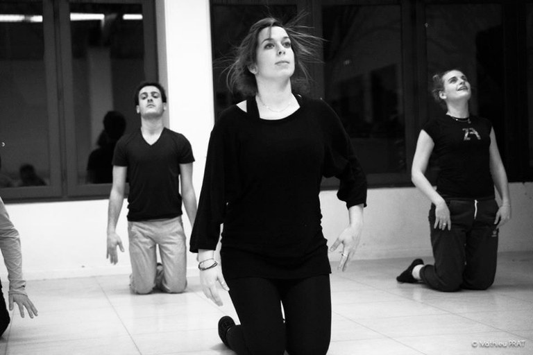 0927. zelda dantza ikusgarria prestatzen ari da Zarena Zarelako