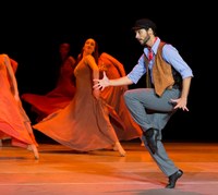 Zorba ikuskizun erraldoiarekin Bilbon izango da Igor Yebra Zorba ikuskizun erraldoiarekin Bilbon izango da Igor Yebra