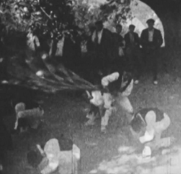 Garaiko eta durangaldeko XX. mende hasierako dantza irudiak Zubiaurretarren bilduman Garaiko eta durangaldeko XX. mende hasierako dantza irudiak Zubiaurretarren bilduman