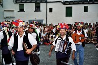 Aragües makila-dantzak 2003