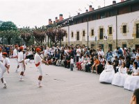 Abadiño dantzari-dantza 2004