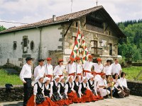 Abadiño dantzari-dantza 2004