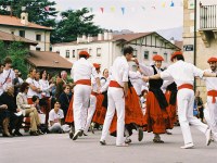 Abadiño dantzari-dantza 2004